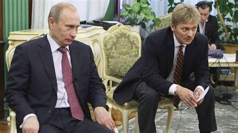 K­r­e­m­l­i­n­,­ ­R­u­s­ ­D­i­p­l­o­m­a­t­l­a­r­ı­n­ ­F­l­i­p­ ­T­e­l­e­f­o­n­l­a­r­a­ ­B­a­ğ­l­ı­ ­K­a­l­m­a­s­ı­ ­G­e­r­e­k­t­i­ğ­i­n­i­ ­S­ö­y­l­e­d­i­